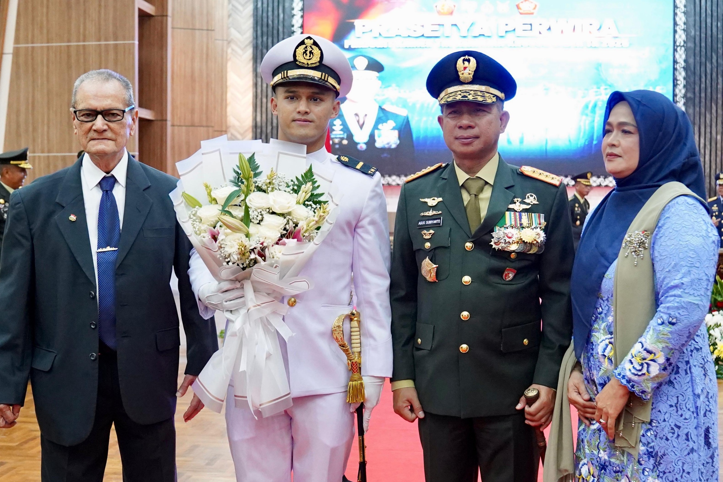 Rizki Juniansyah Resmi Dilantik sebagai Perwira TNI AL dengan Pangkat Letnan Dua