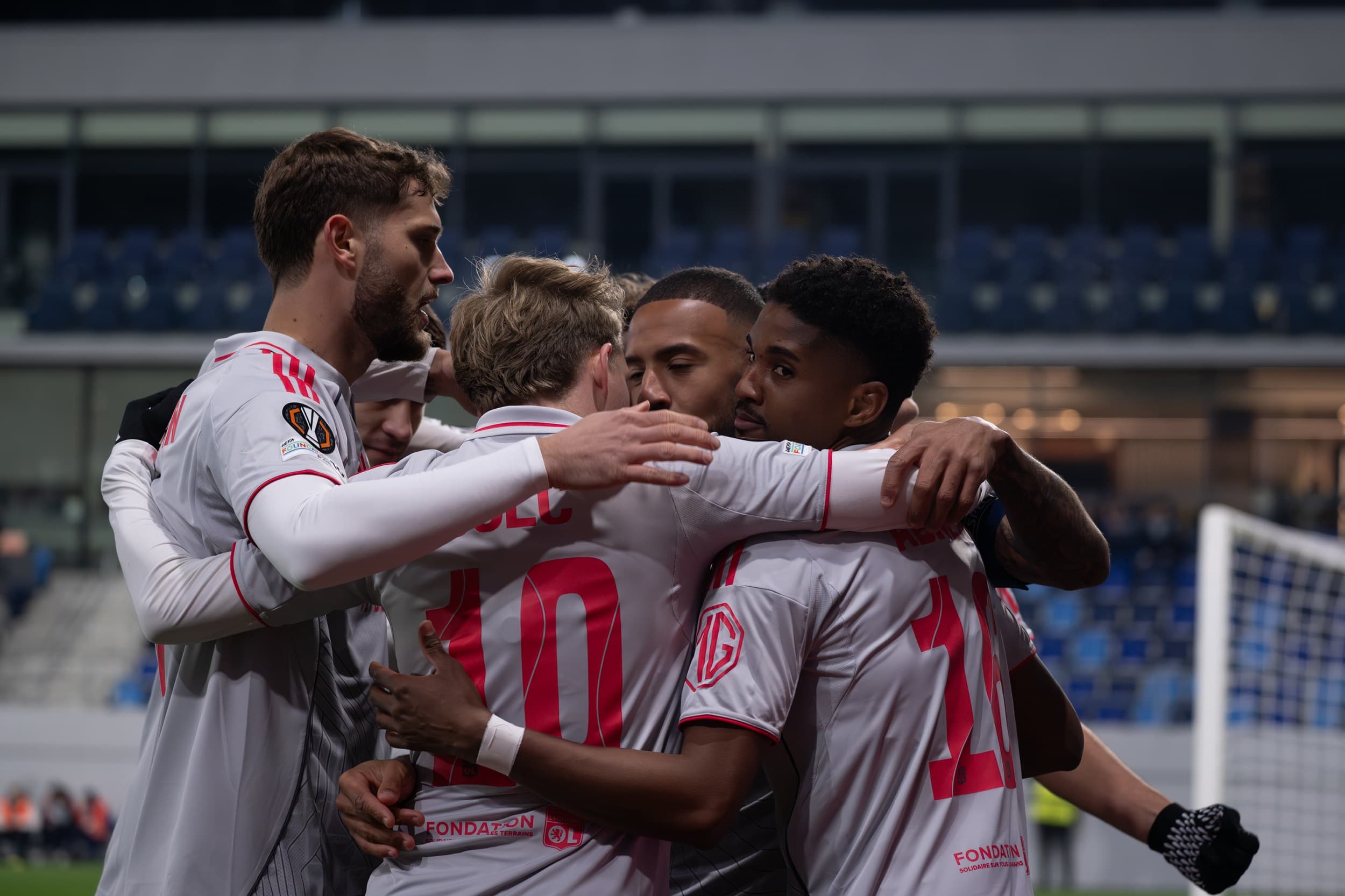 Hasil Liga Europa: Lyon ke Puncak Usai Bantai Tel Aviv 0-6, Dean James Kalah Bersama Go Ahead Eagles