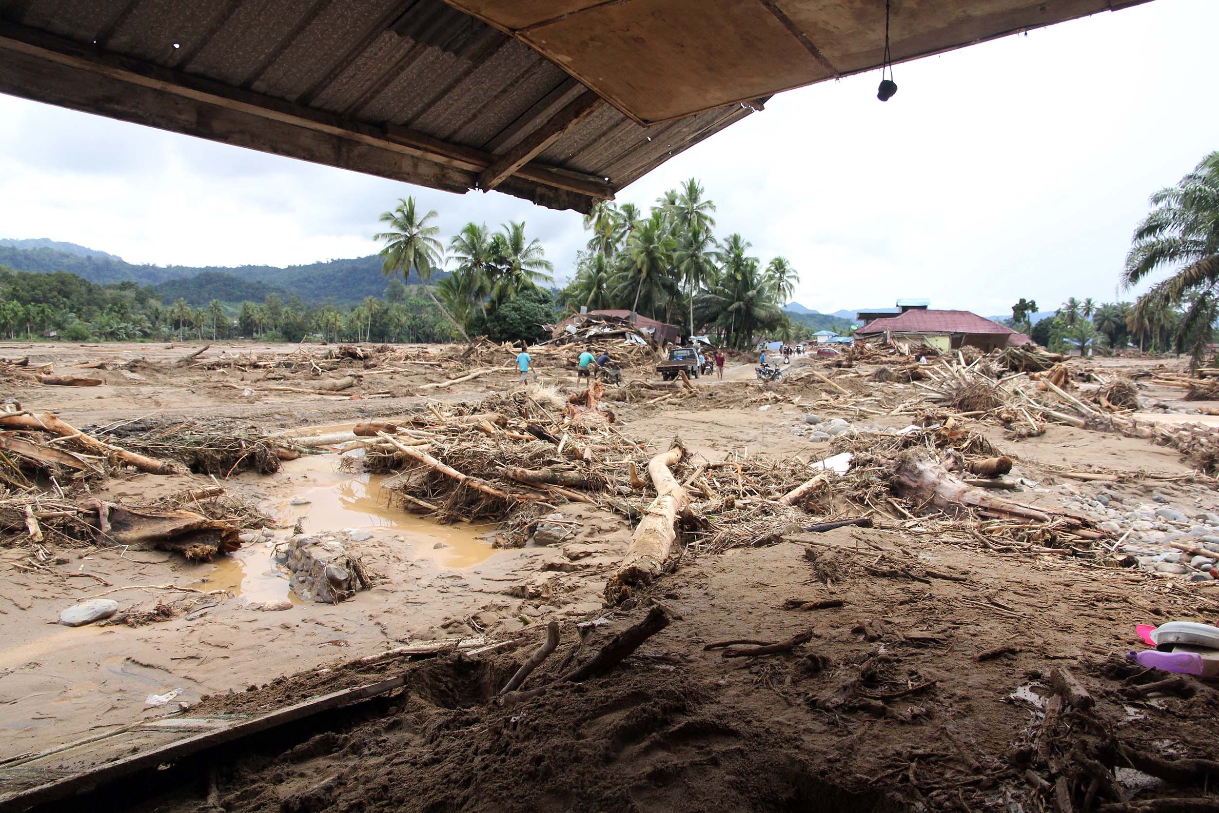 DKI Jakarta Kirim Bantuan Massif ke Sumatera, TNI AL Siagakan Kapal dan Helikopter