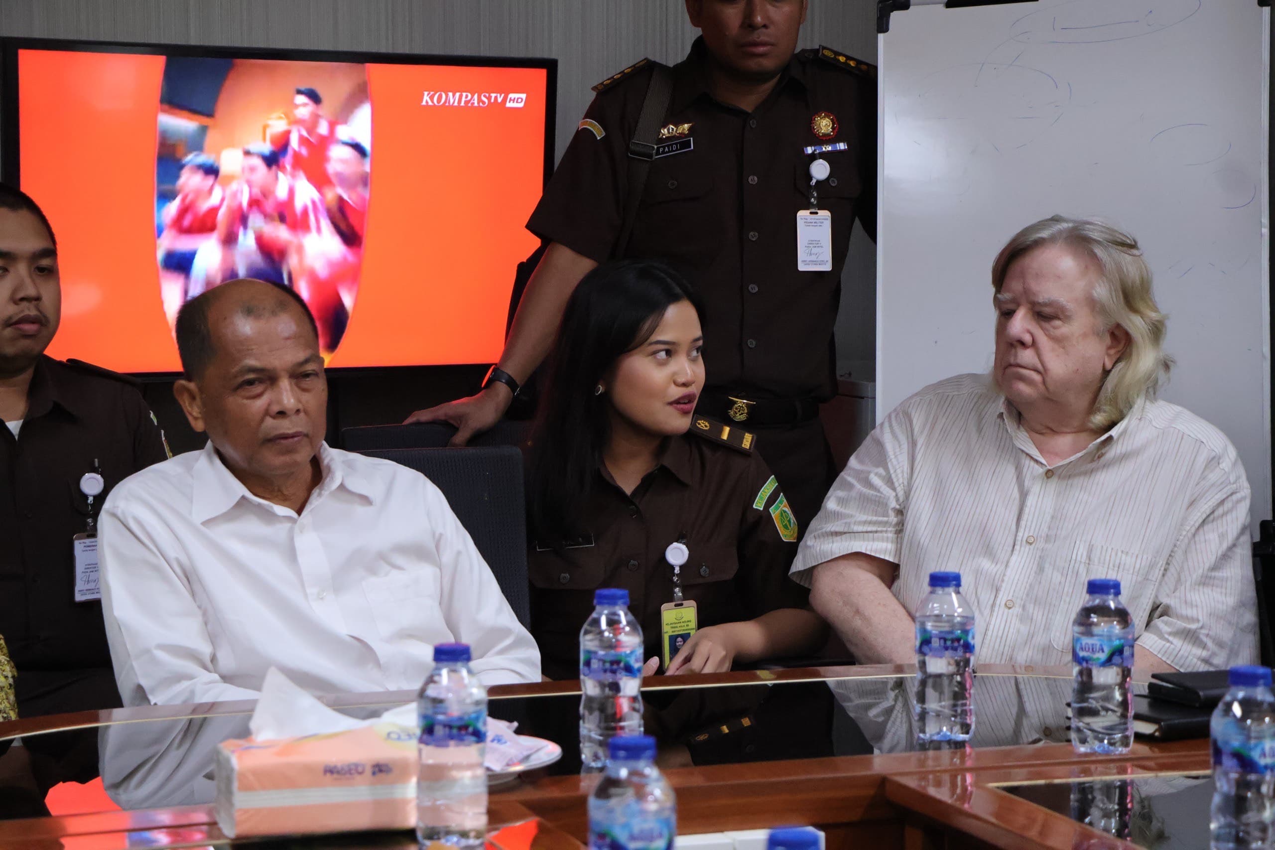 Tiga Tersangka Korupsi Satelit Kemhan Diserahkan ke Penuntut Koneksitas