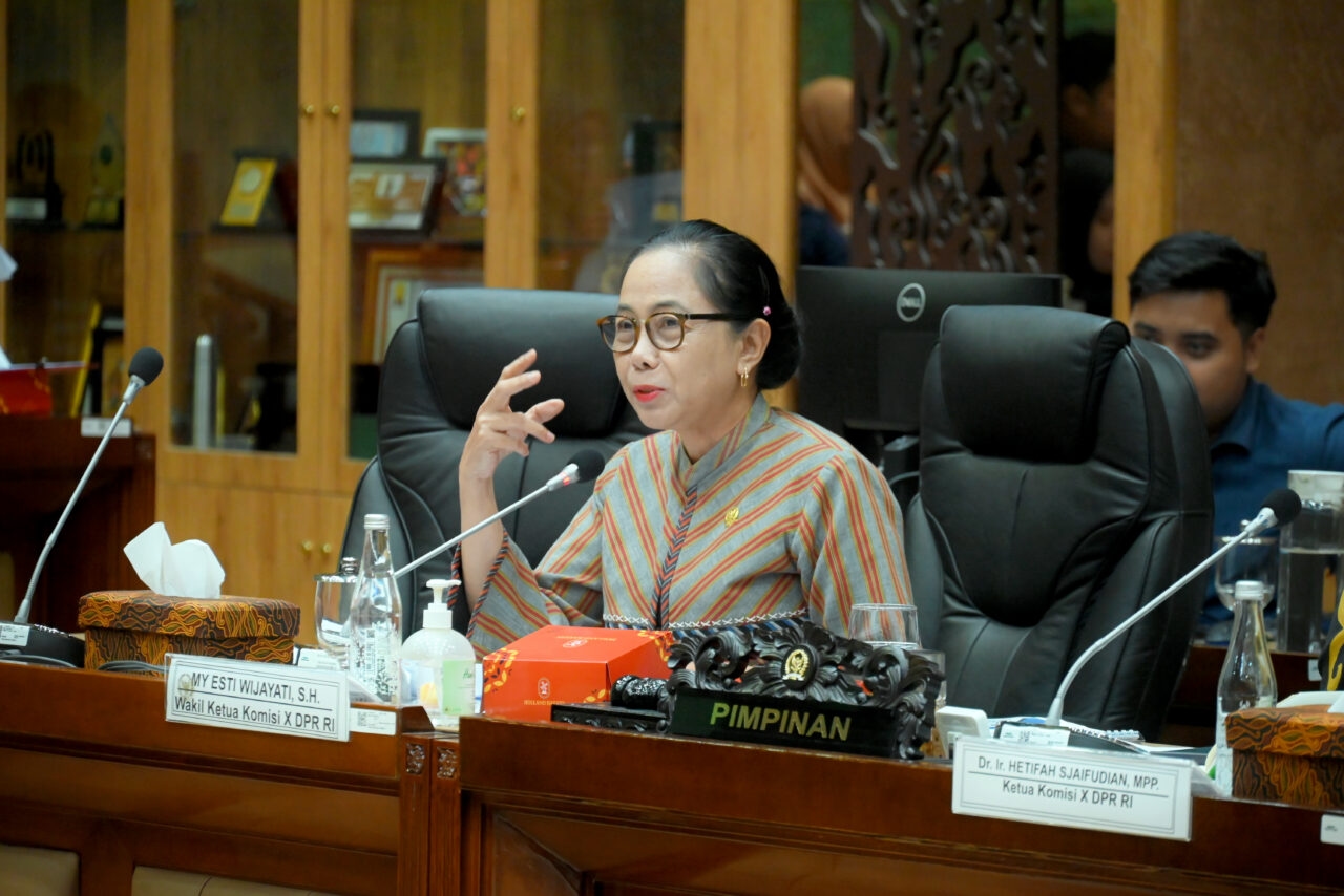 Komisi X DPR: Negara Harus Pastikan Bencana Tak Akan Rampas Masa Depan Mahasiswa