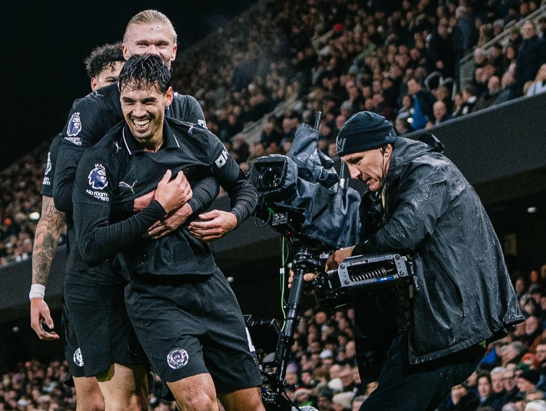 Hasil dan Klasemen Liga Inggris: Man City Kalahkan Fulham dalam Drama 9 Gol, Dekati Arsenal