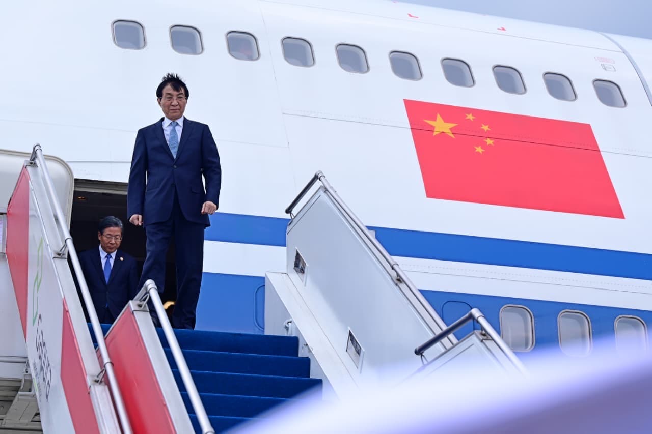 Ketua MPR China Tiba di Indonesia, Bakal Dijamu Prabowo di Istana Besok