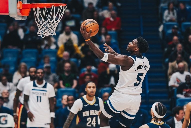 NBA Hari Ini: Edwards Sumbang 44 Poin, Timberwolves Taklukkan Pelicans Lewat Drama Overtime