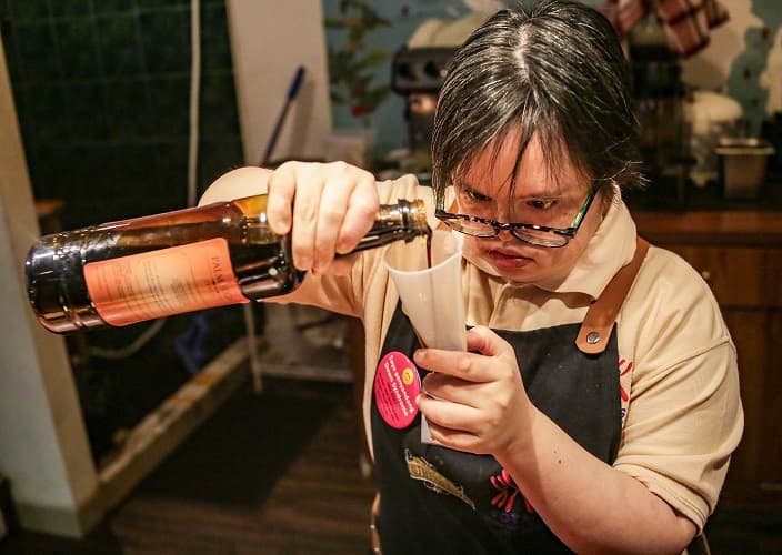 Cara Efektif Menumbuhkan Rasa Percaya Diri pada Anak Down Syndrome agar Tumbuh Mandiri