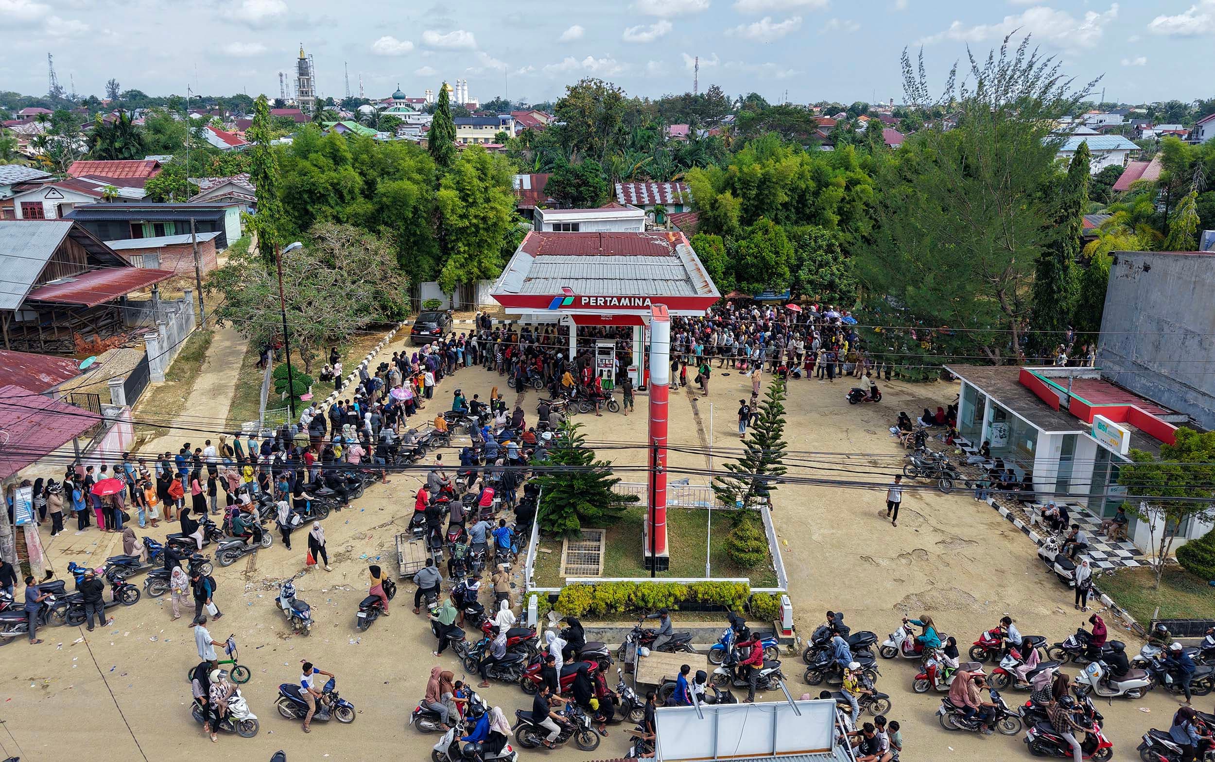 DPR Minta Pemerintah Percepat Pemenuhan Kebutuhan Dasar Pengungsi Bencana di Sumatera