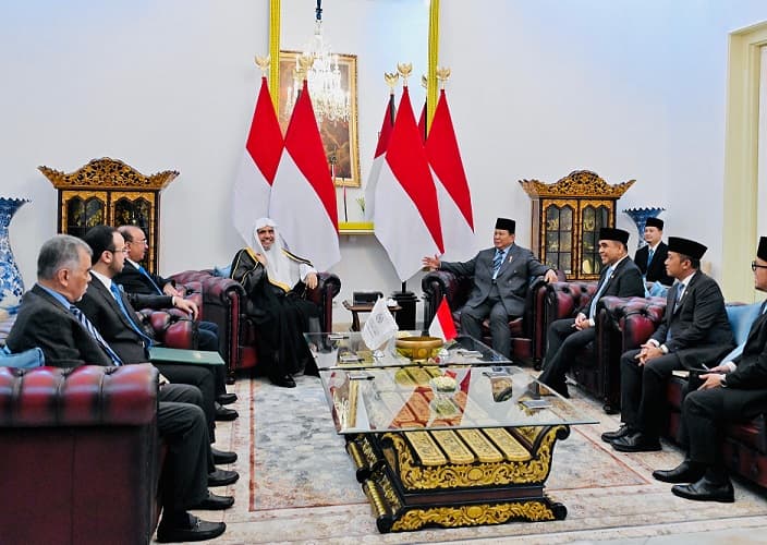 Presiden Prabowo Terima Sekjen Liga Muslim Dunia, Teguhkan Peran Indonesia dalam Perdamaian Global dan Layanan Haji