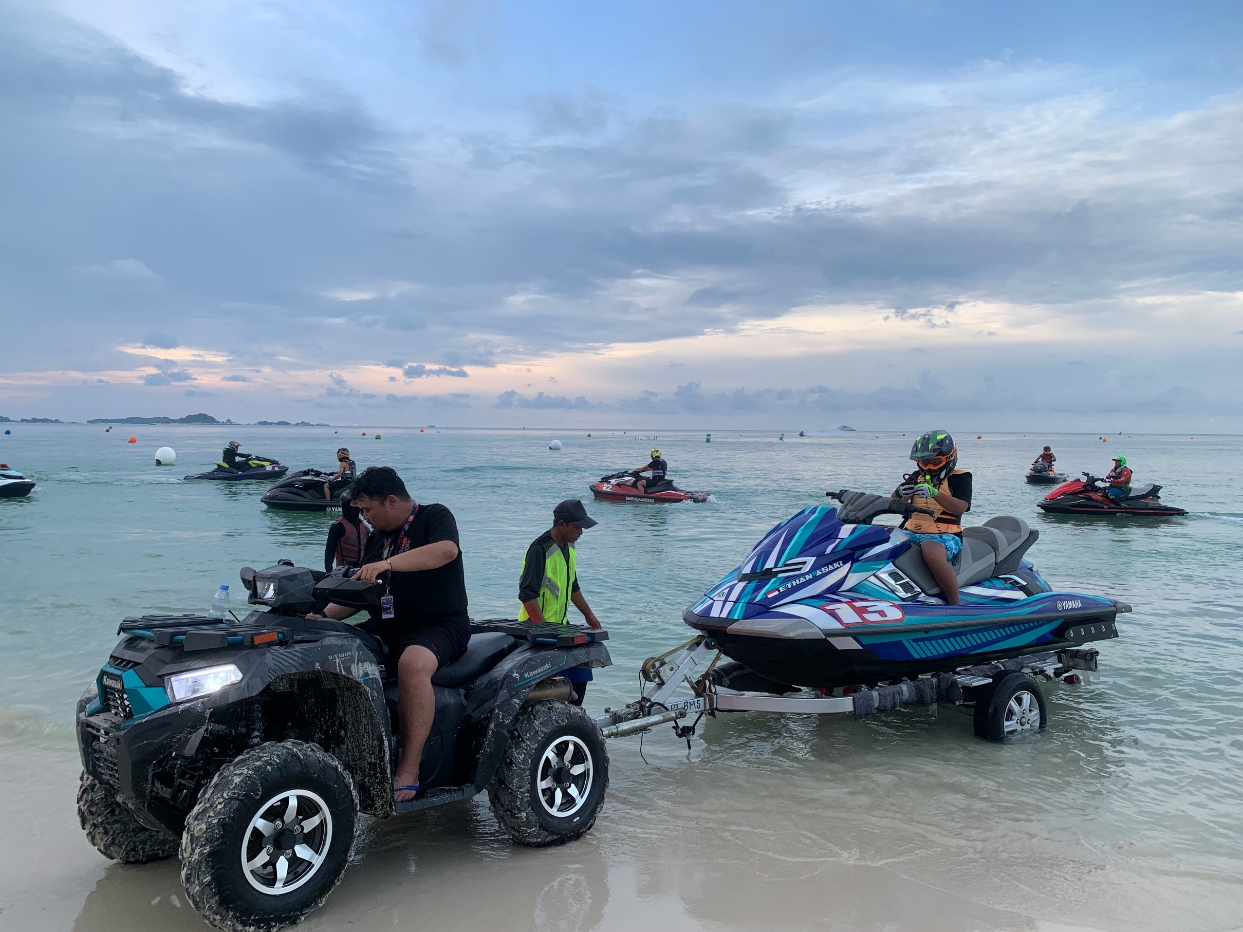 Buka Latihan Resmi, Belitung Panaskan Lintasan Jelang Final Aquabike Indonesia 2025