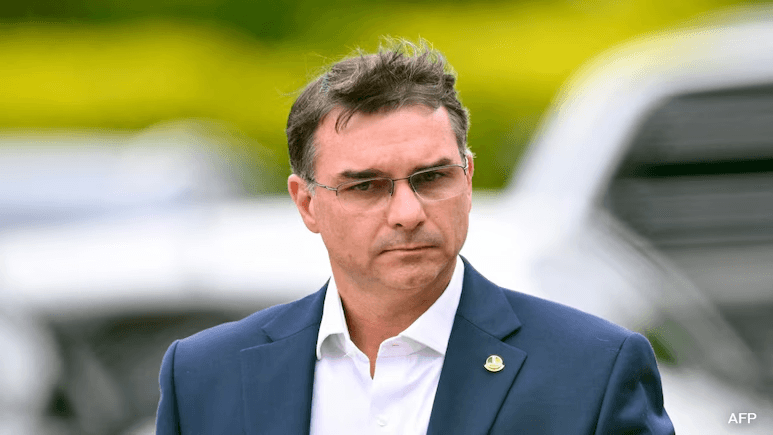 Bolsonaro Jalani Prosedur Medis untuk Atasi Cegukan Menahun