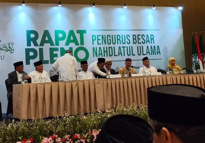Khofifah, Gus Ipul, dan Habib Luthfi Hadiri Rapat Pleno Syuriyah PBNU di Hotel Sultan