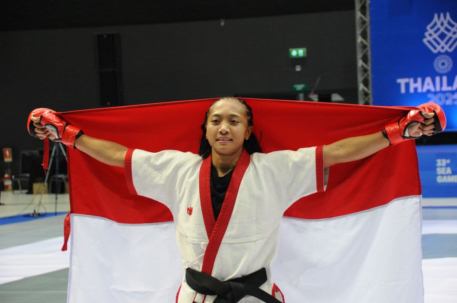 SEA Games: Finish Brutal di Final! Dwi Ani Retno Wulan Sabet Emas MMA 54 Kilogram Putri