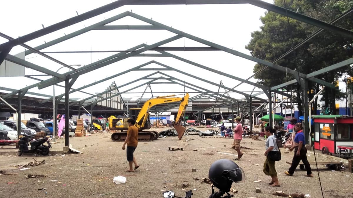 Pasar Jaya Siapkan Penampungan Sementara bagi Pedagang Penyintas Kebakaran Pasar Induk Kramat Jati