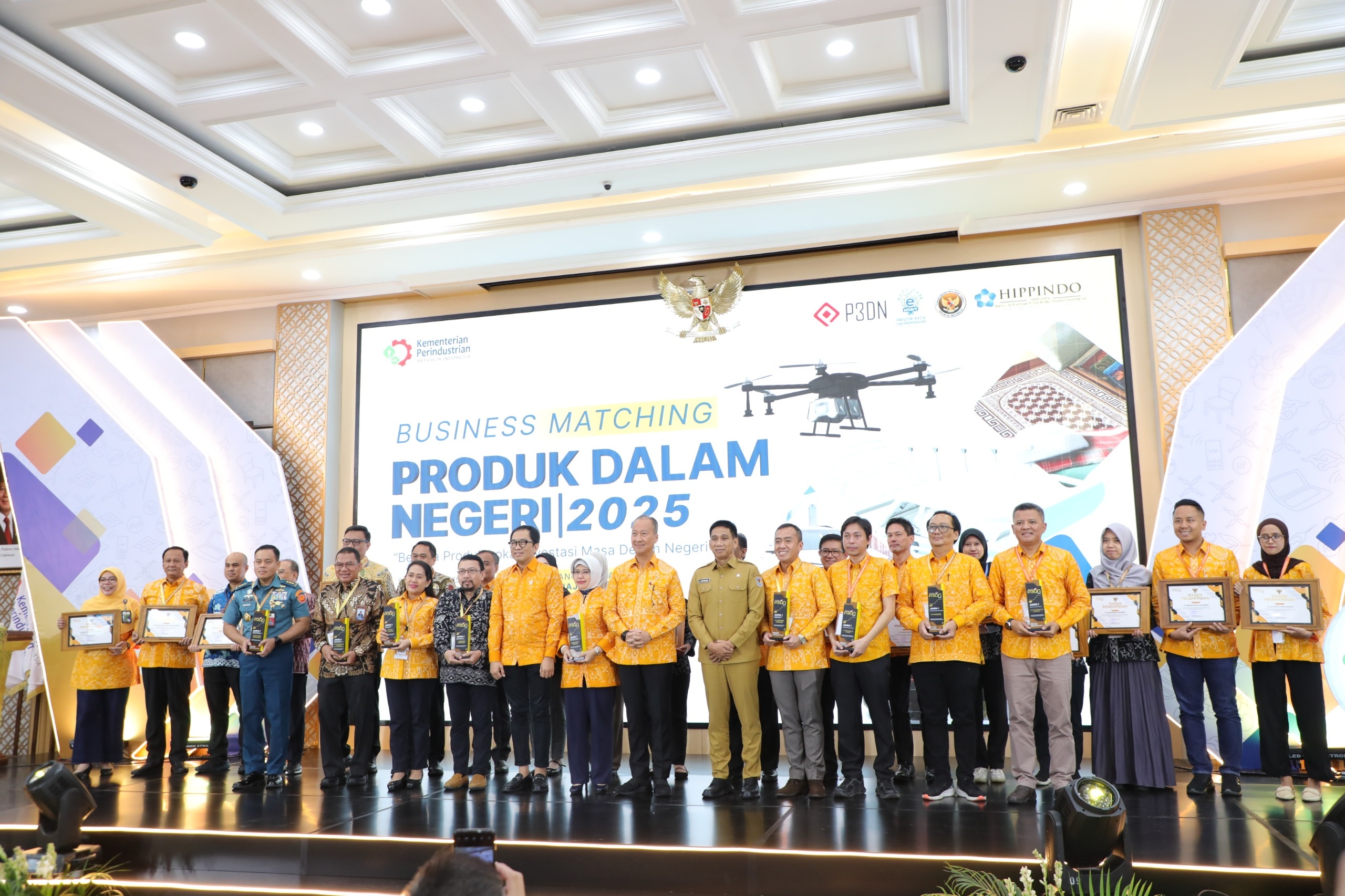 Kementerian PU Raih Penghargaan P2DN 2025