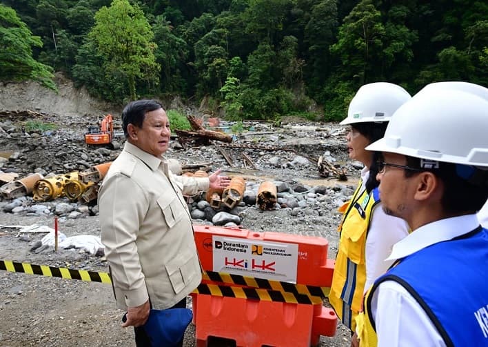 Responsif, Prabowo Tinjau Langsung Progres Perbaikan Jalan Lembah Anai Pascabencana