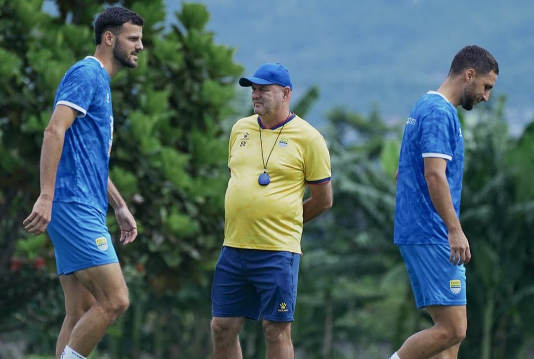 Persib vs Bhayangkara: Istirahat Cukup, Bojan Hodak Optimistis Maung Bandung Rebut 3 Poin