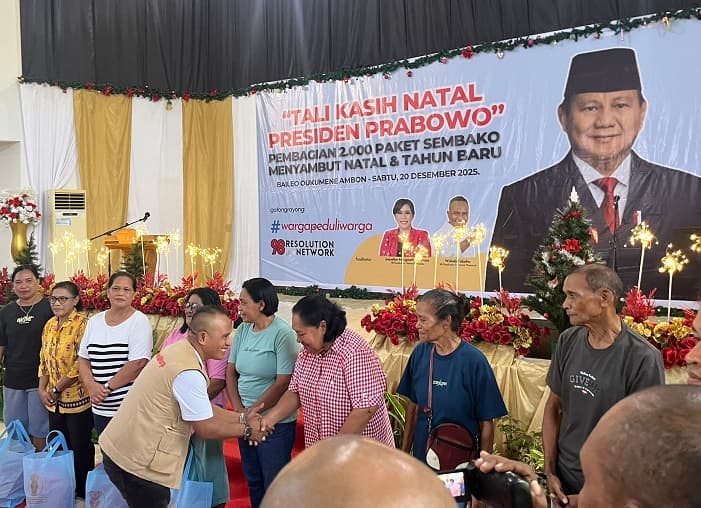 Ribuan Paket Natal Prabowo Sampai di Ambon Lewat 98 Resolution Network