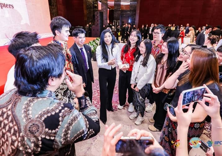 dr Irene Mulai Bertugas, KBRI Beijing Menyambut Hangat