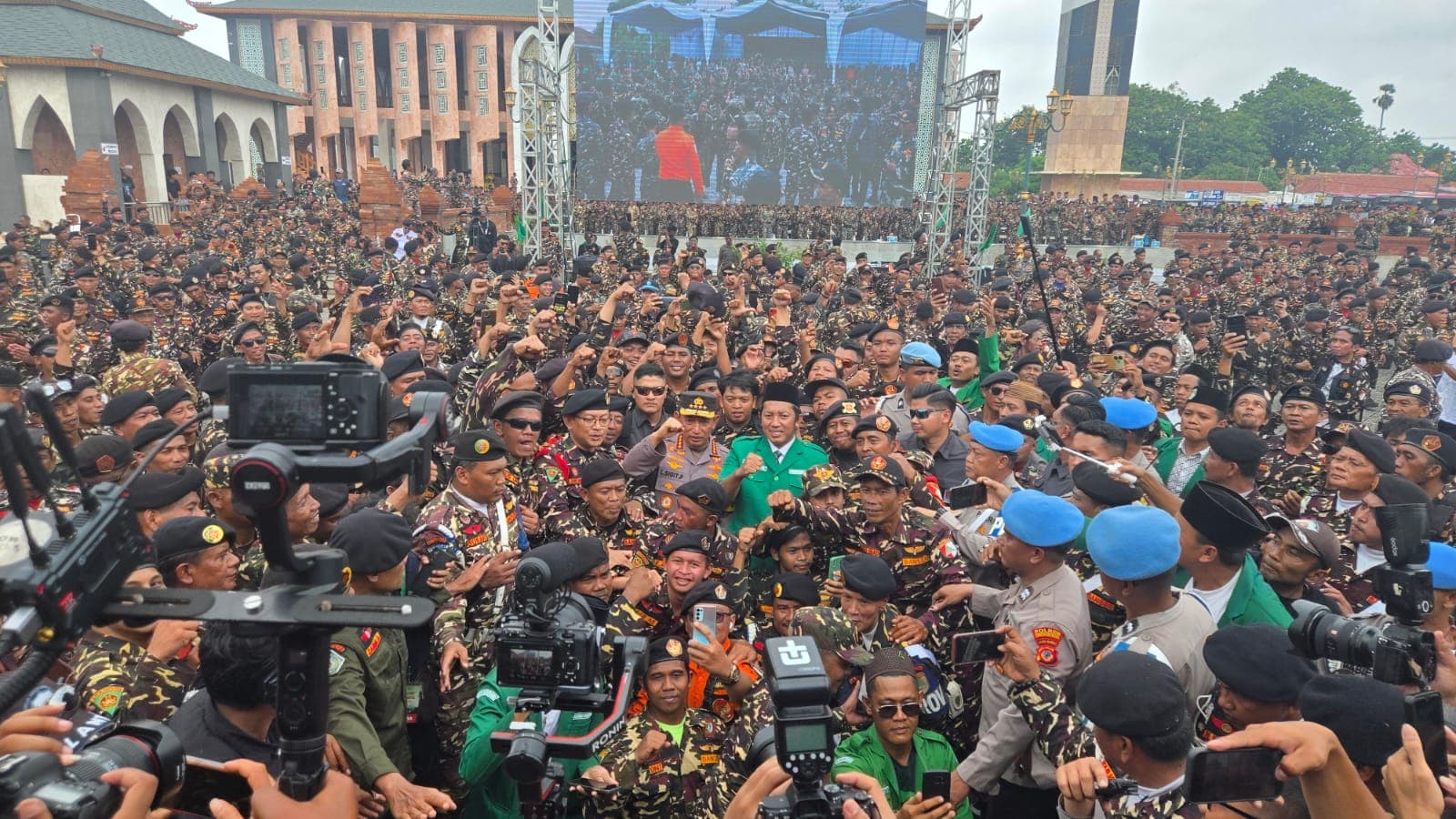 10.000 Banser Amankan Nataru, Gaungkan Teladan Kemanusiaan Gus Dur dan Riyanto