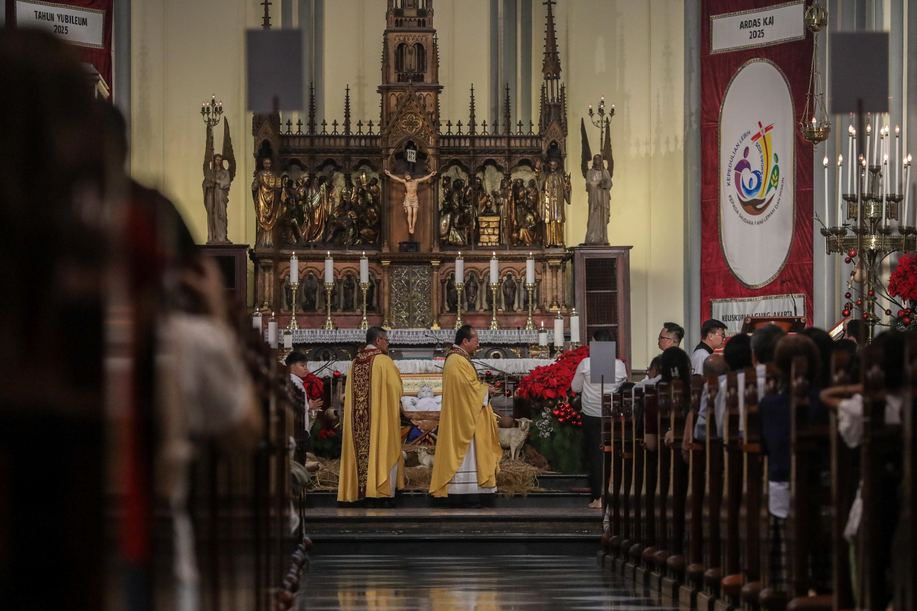 Tinjau Misa Natal, Rano Karno Tegaskan Jakarta Milik Semua Umat