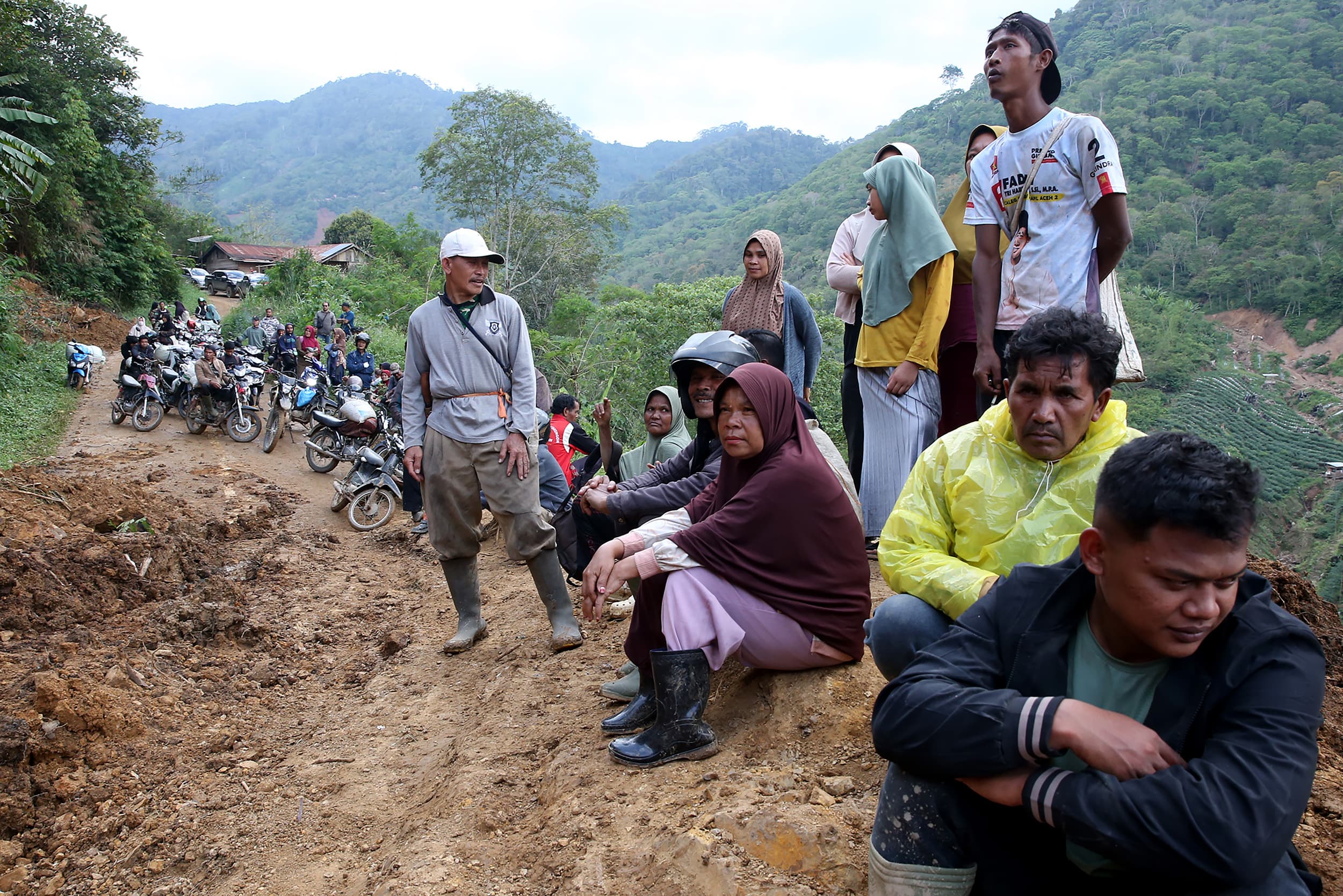Jalur Terjal Ditembus Motor Trail, Pemerintah Pastikan Logistik Tiba ke Wilayah Terisolasi Aceh