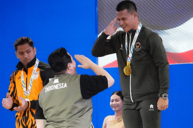 Letda TNI Rizki Pecahkan Rekor Dunia di SEA Games 2025, Menpora Erick: Kita Tunjukkan Kedigdayaan Indonesia