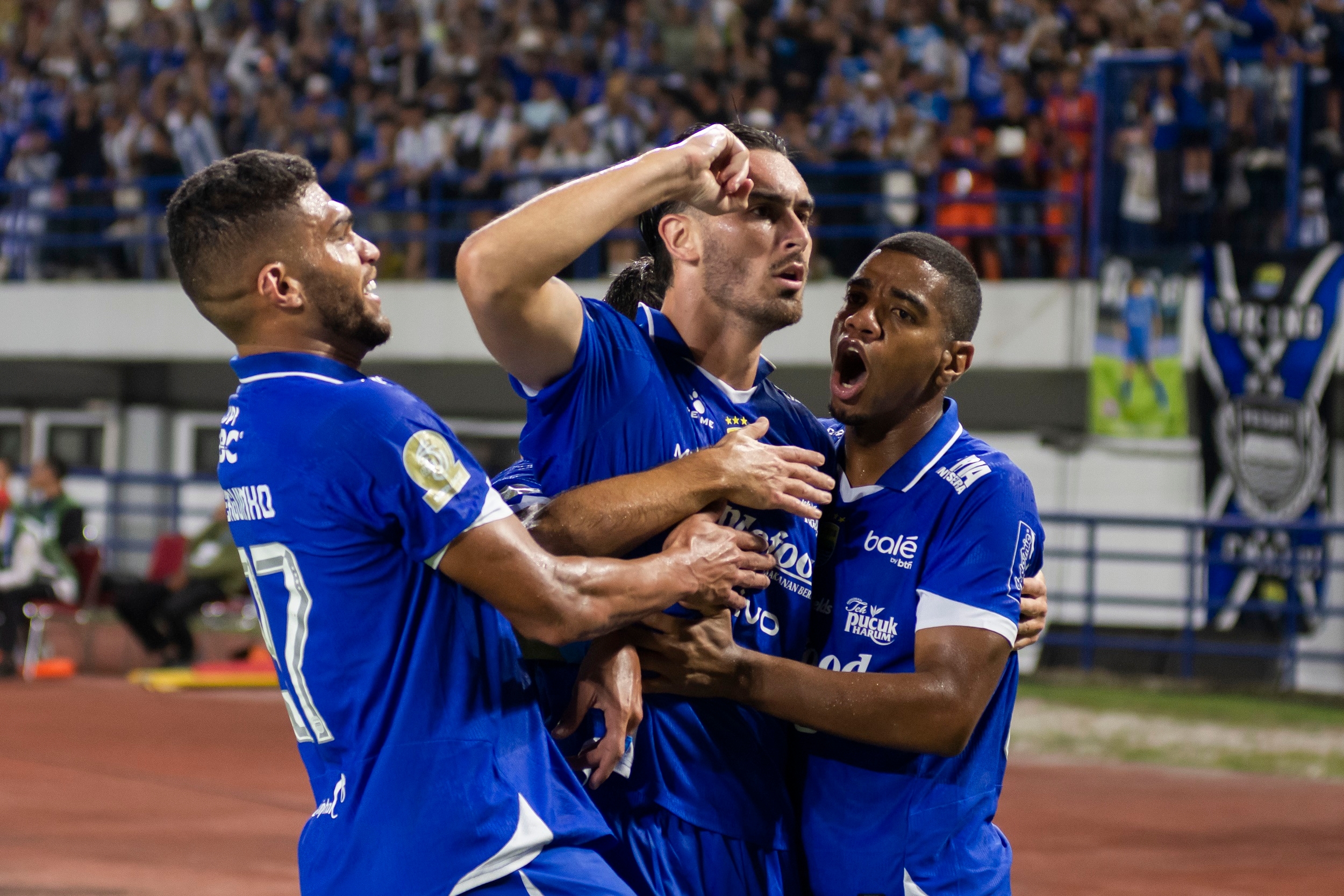 Persib vs PSM: Gol Tunggal Andrew Jung Bikin Maung Bandung Tutup Tahun dengan Manis