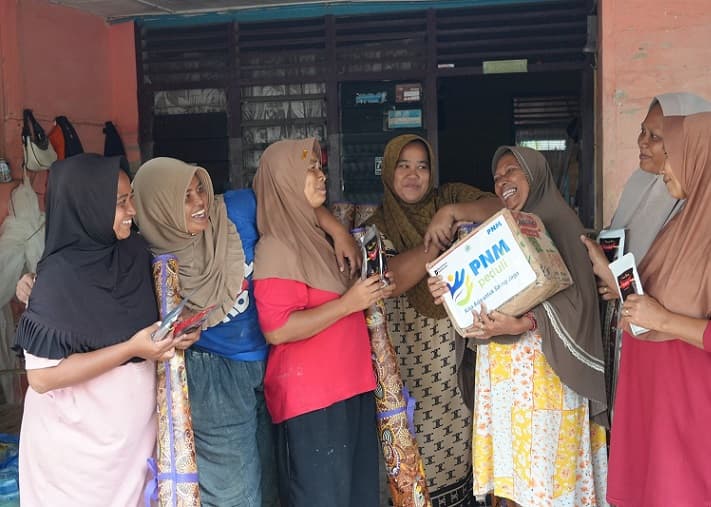 Produk Nasabah PNM Ikut Bantu Warga Terdampak Bencana di Sumatera