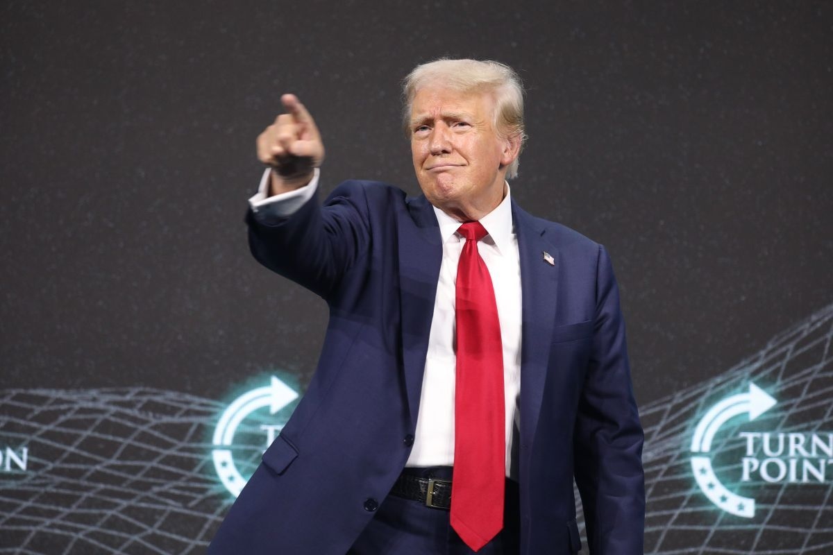 Trump Ancam Kerahkan Militer ke Minnesota Usai Bentrokan Warga dan Agen Imigrasi