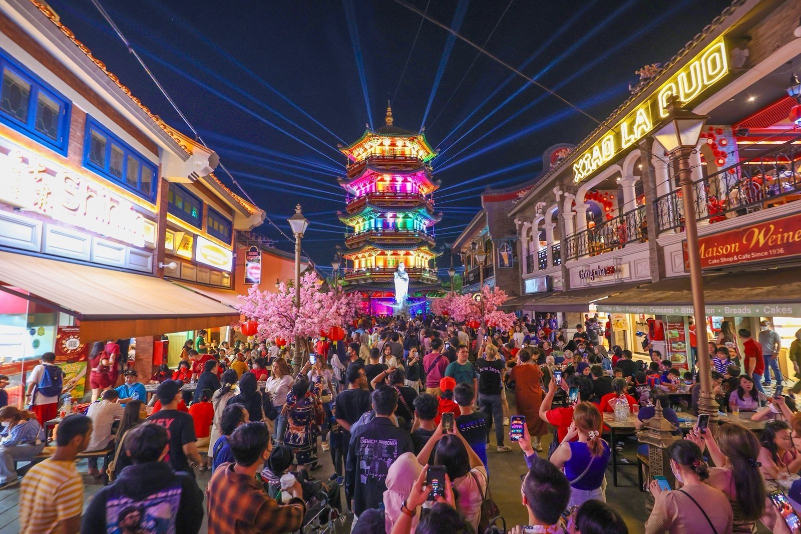 Lewat Harmoni Imlek Nusantara, PIK Hadirkan Panggung Imlek Terbesar di Jakarta