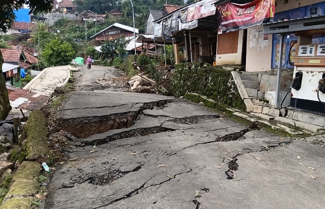 Lebih dari 2.400 Warga Desa Padasari Mengungsi Akibat Tanah Bergerak