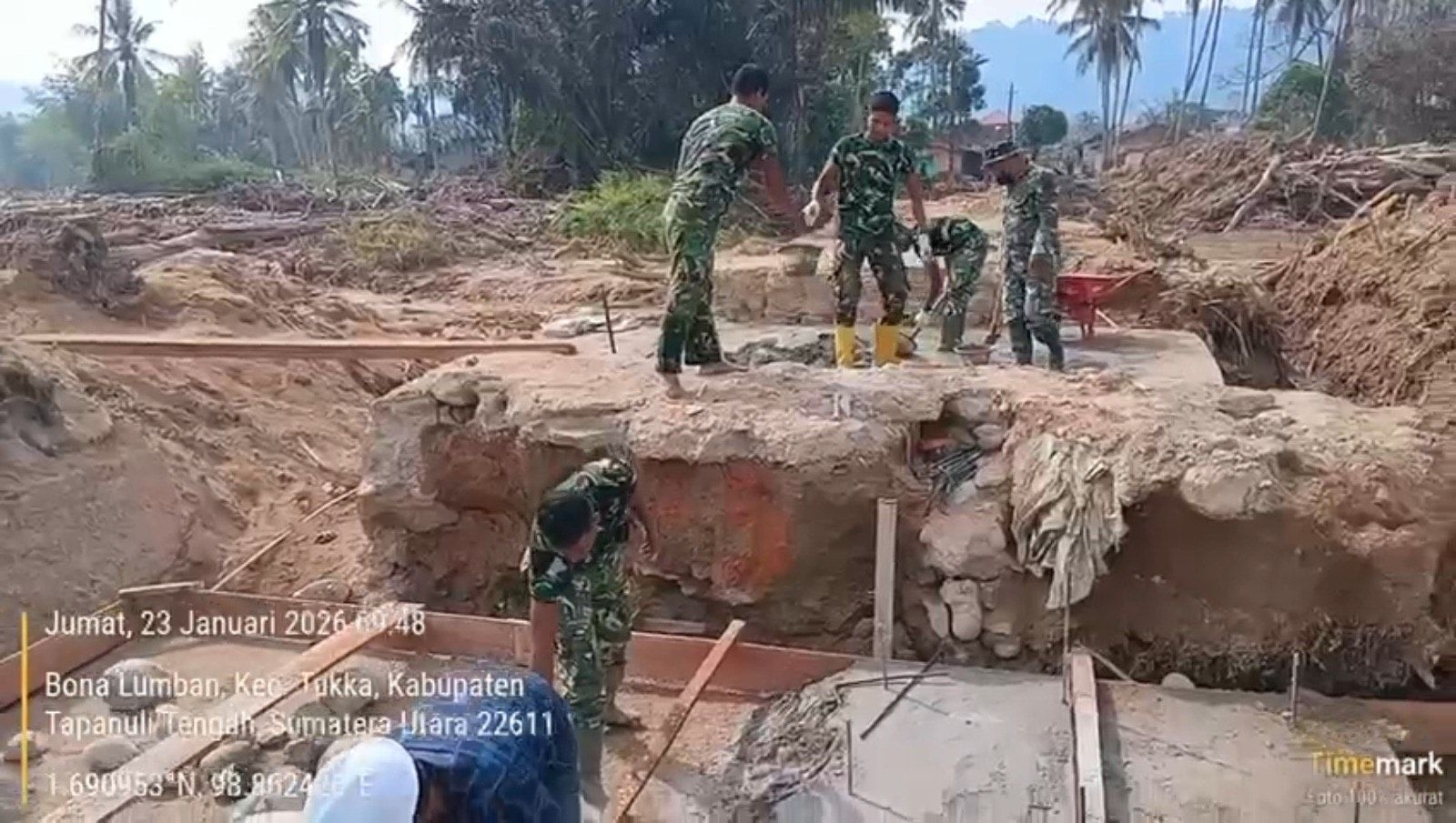 Pembangunan Jembatan Dimasifkan, Desa-desa di Tapanuli Tengah Kian Tersambung