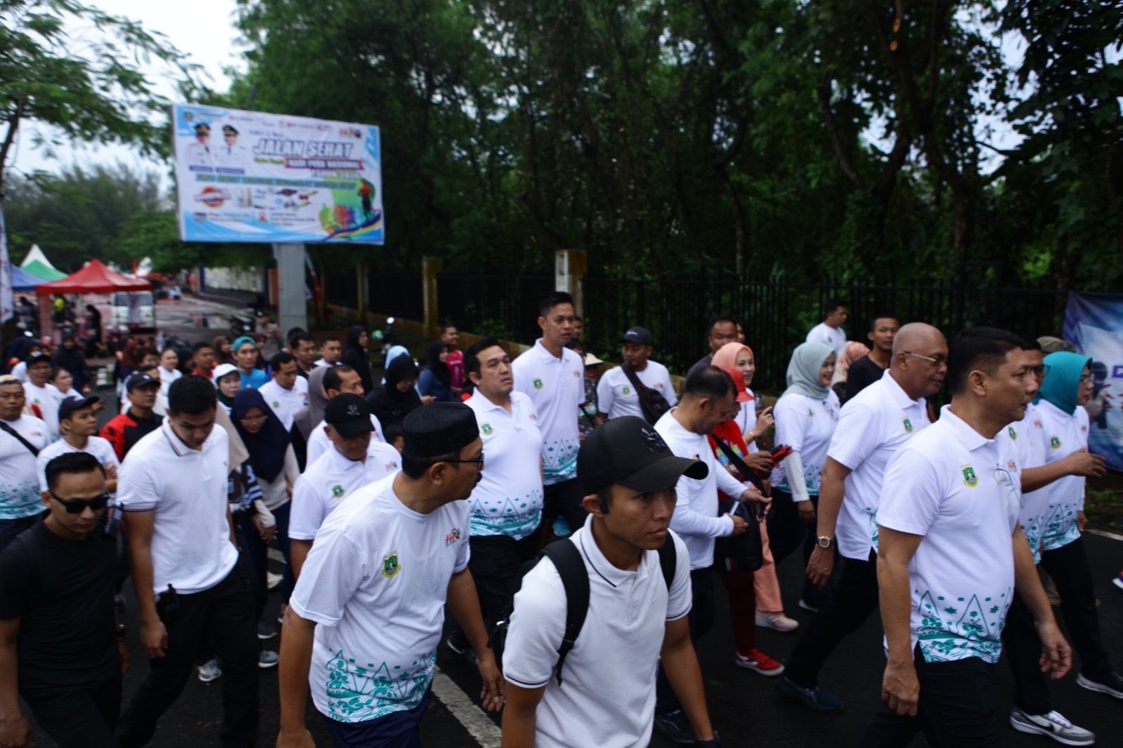 Ribuan Warga Banten Meriahkan Jalan Sehat HPN 2026, Antusias Sambut Kedatangan Presiden