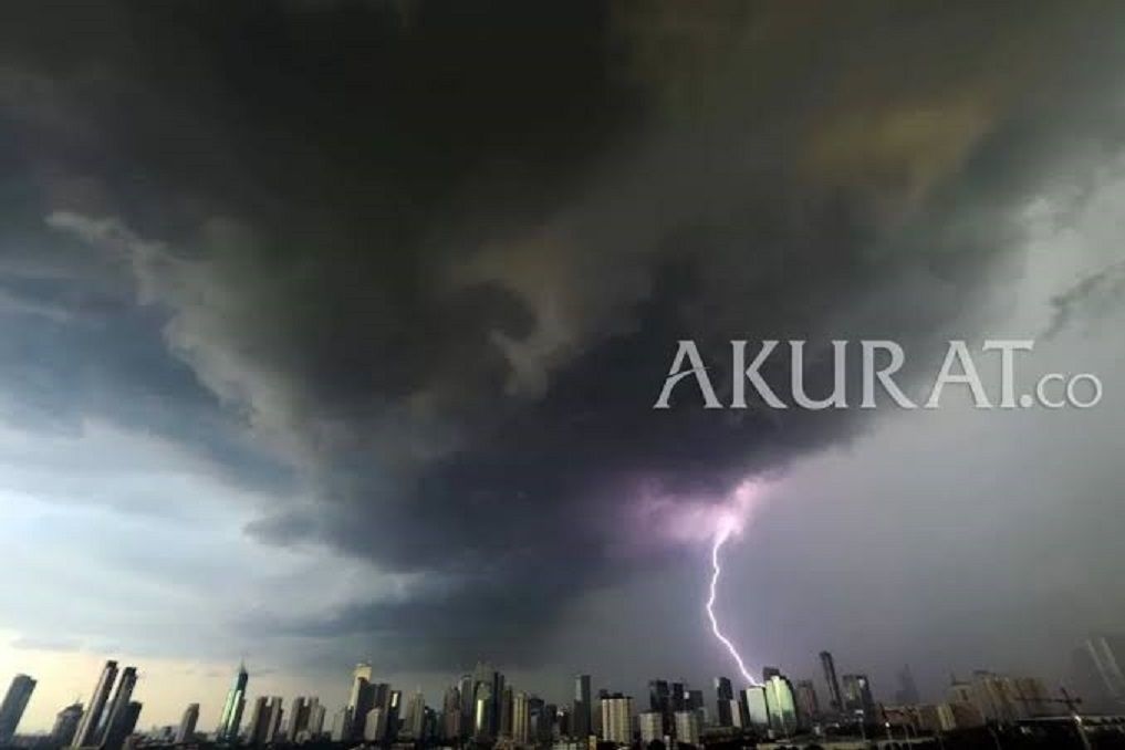 Antisipasi Banjir, Pemprov Jakarta Lakukan Operasi Modifikasi Cuaca hingga 22 Januari