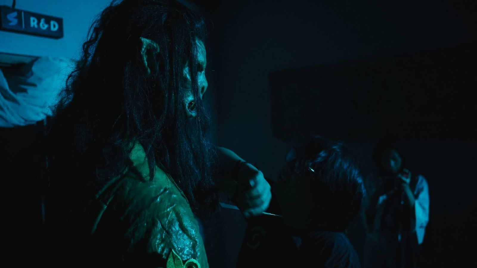 Topeng Seram Buto Ijo: Kostum Berat hingga Aktor Kesulitan Bernapas di Lokasi Syuting