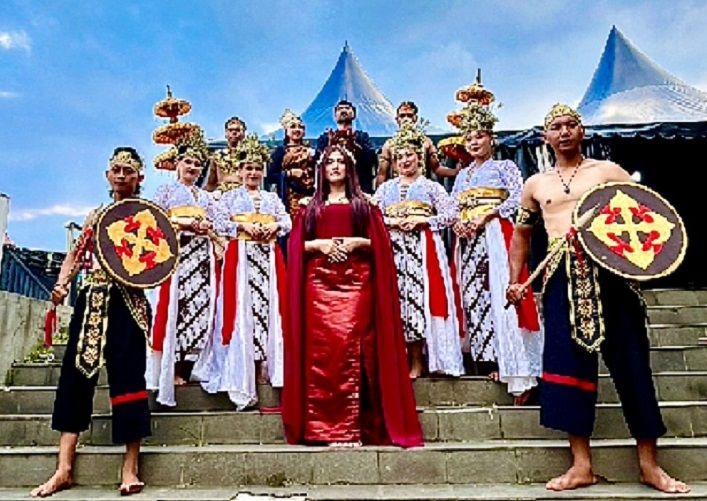 8 Ciri-ciri Drama Tradisional Indonesia Lengkap dengan Pengertian dan Contohnya