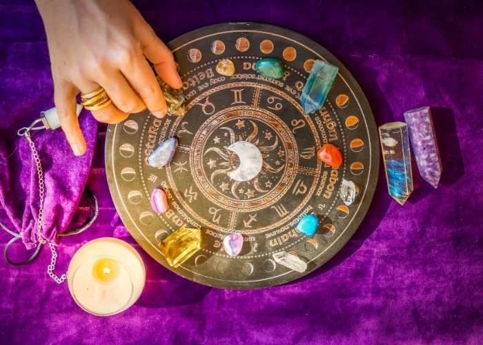 5 Zodiak dengan Sifat Paling Ngeselin, Kamu Termasuk?