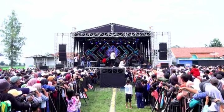 Istri Kades Tempat April DA7 Konser Kemenangan Protes di Medsos, Berujung Panen Hujatan Netizen