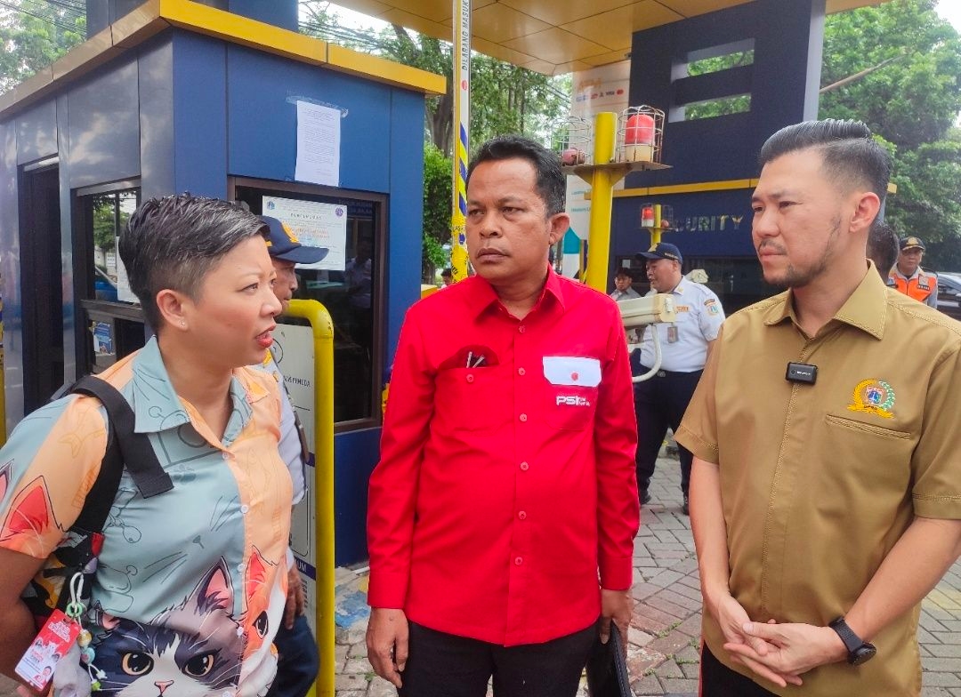 Oknum Dishub Diduga Terlibat dalam Parkir Liar di Cempaka Putih, Pemprov Diminta Tindak Tegas