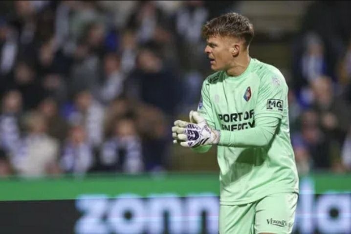 Bursa Transfer: Persib Bandung Dikabarkan Dekati Kiper Telstar Putra Ronald Koeman