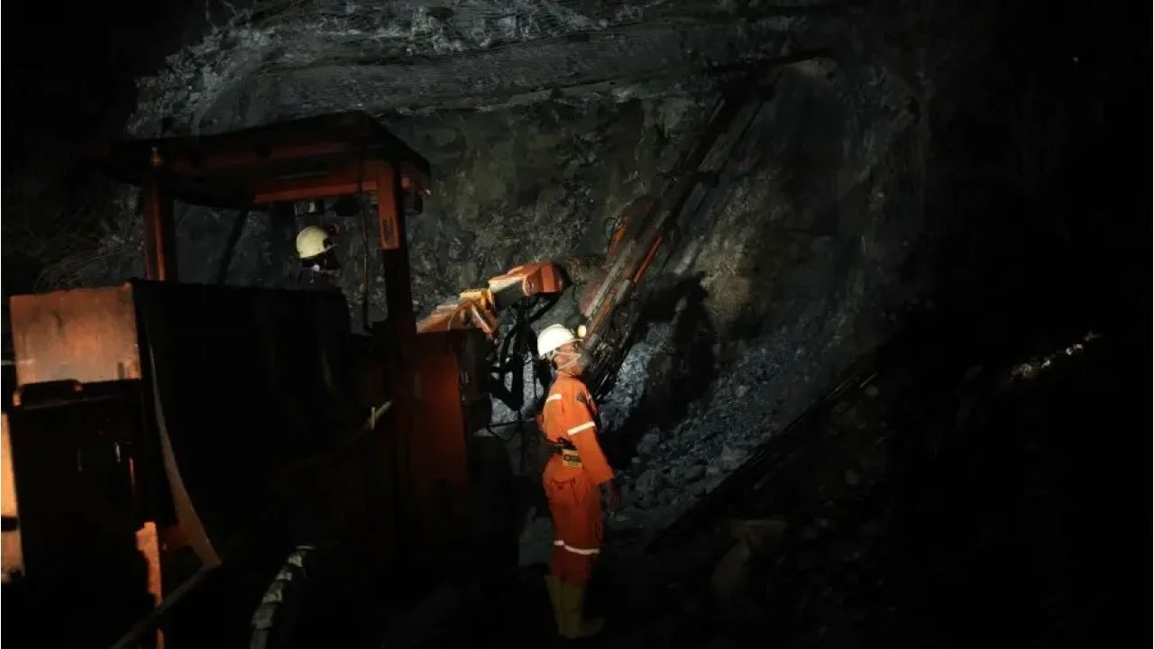 ANTAM Evakuasi Tiga Korban Insiden Tambang Ilegal di Area Pongkor