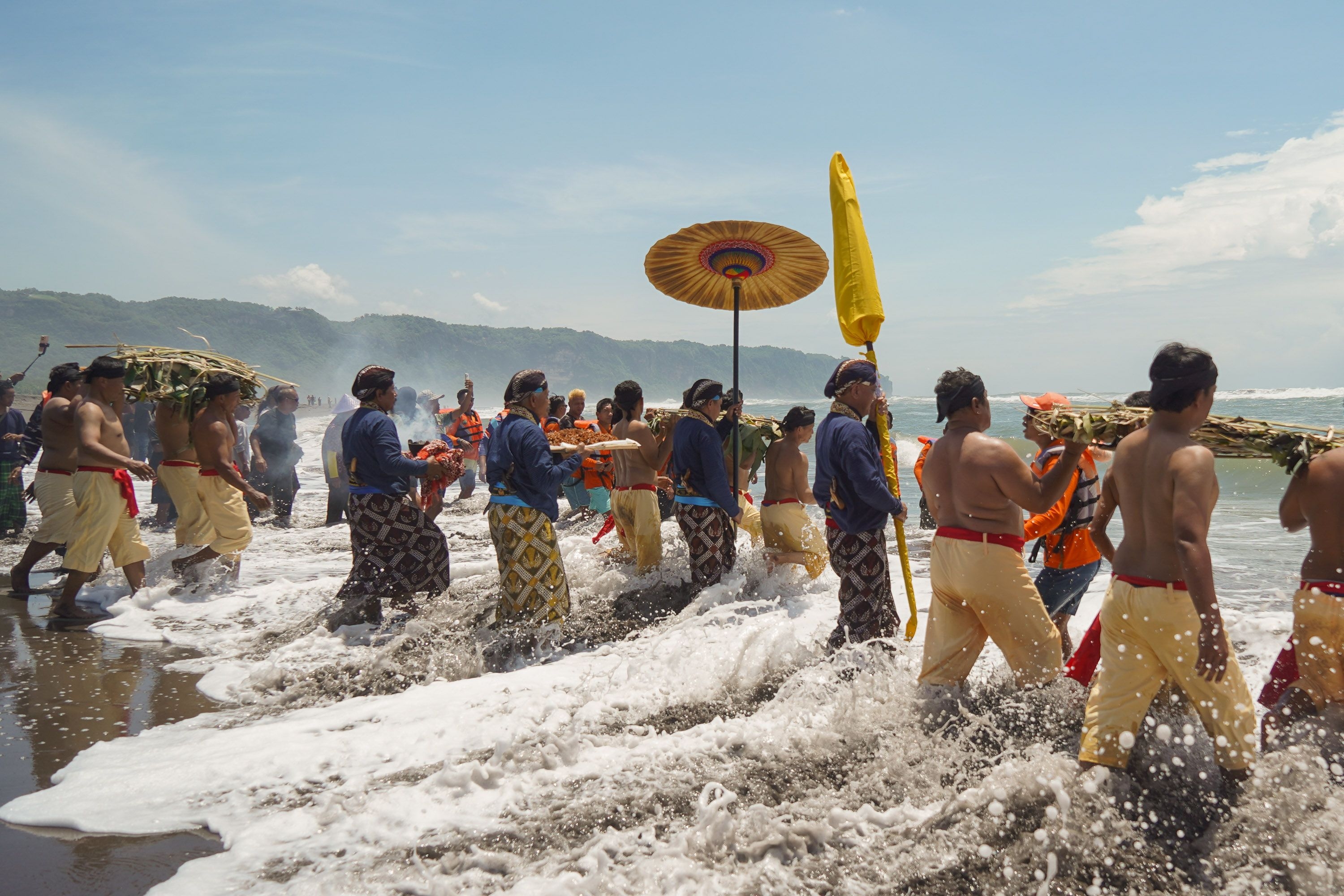 Apa Itu Hukum Adat di Indonesia? Berikut Penjelasan Lengkapnya