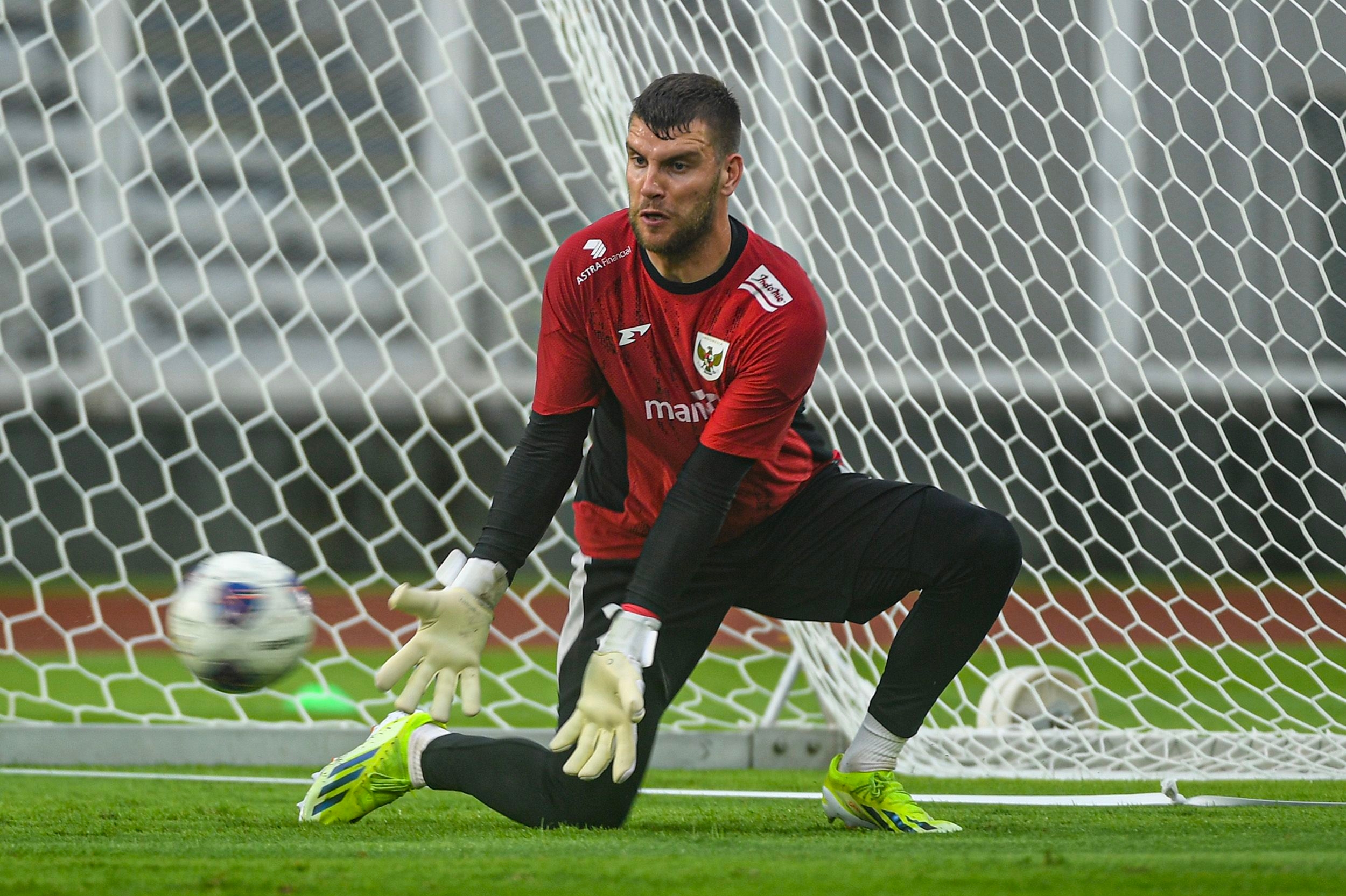 Sekali Lagi! Maarten Paes Tegaskan Rumor Ia Pindah ke Persib Bandung 'Fake News'