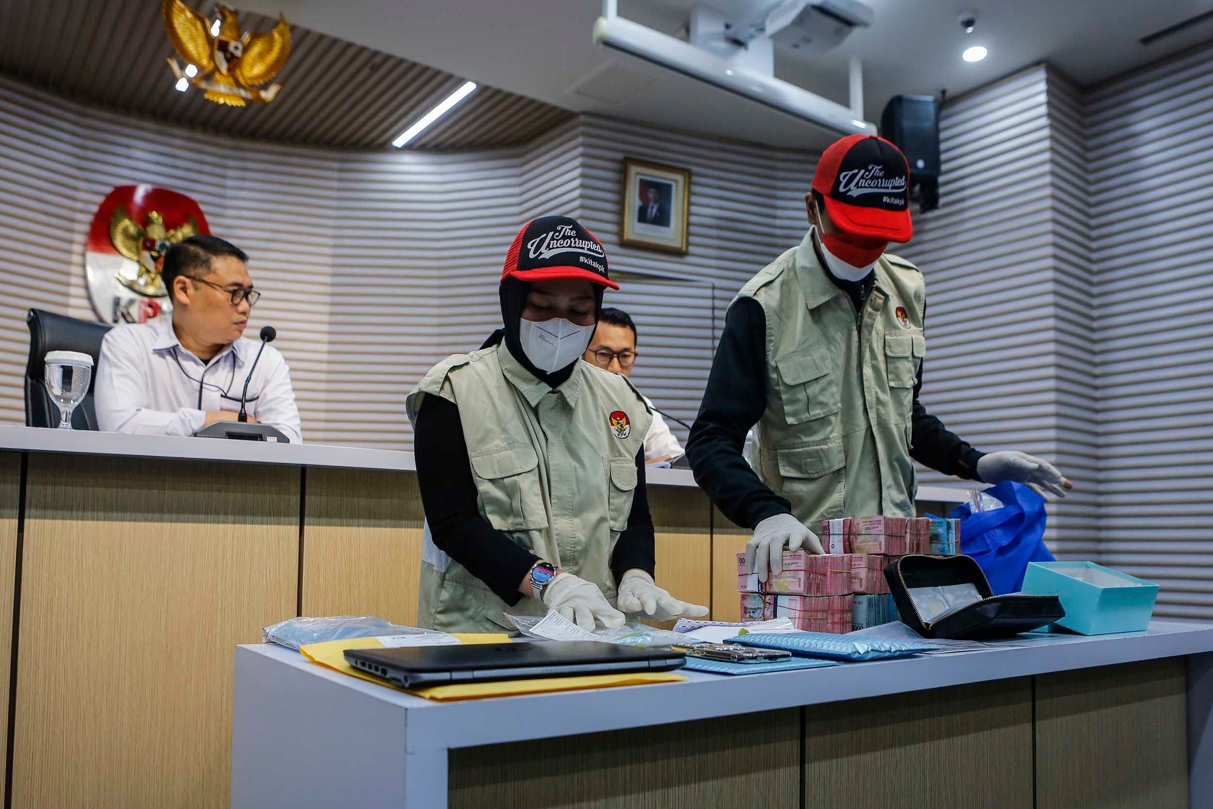 KPK Usut Keterlibatan Direksi PT Wanatiara Persada dalam Kasus Suap Pajak