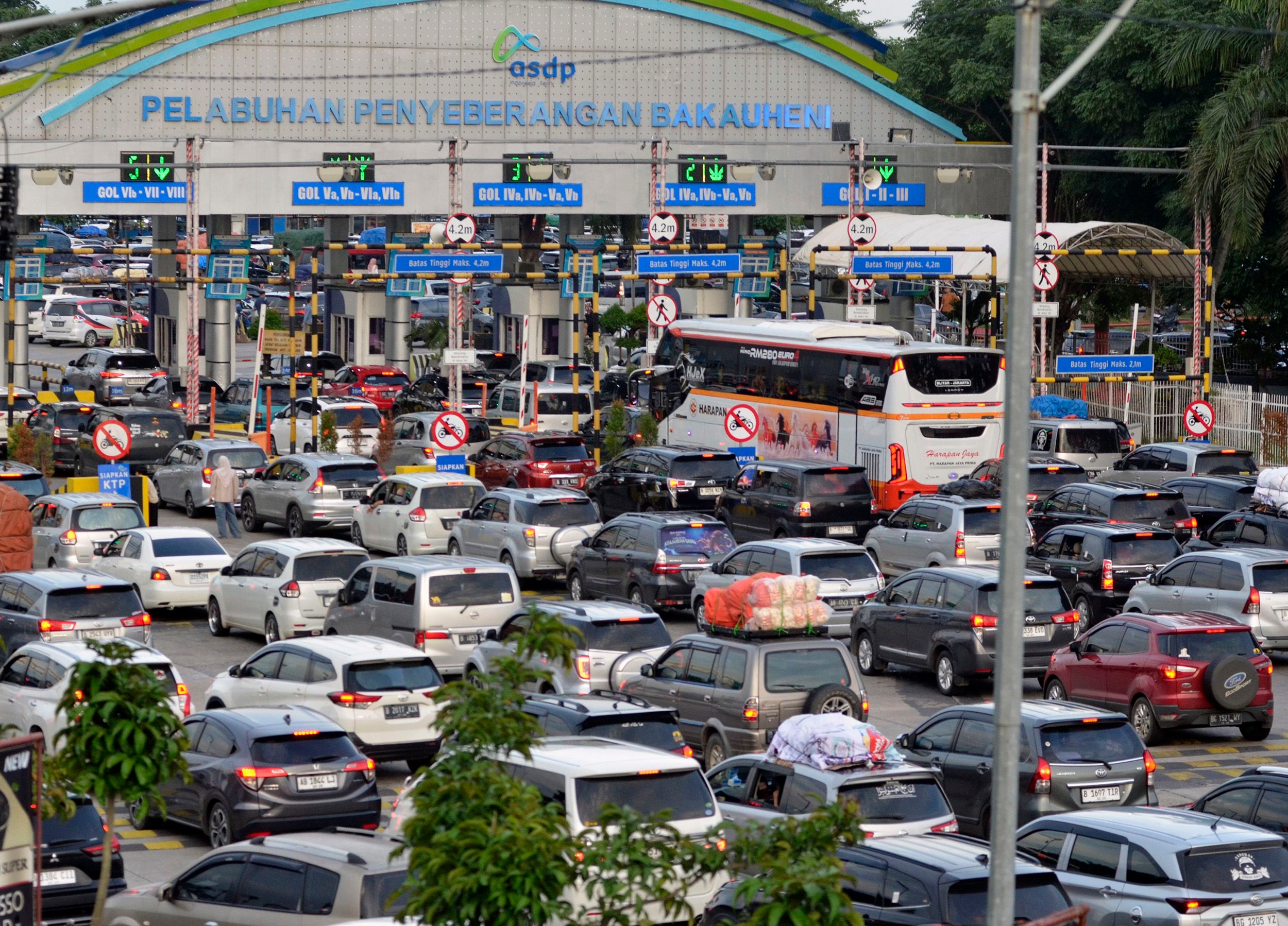 Pemerintah Fokus Perketat Skema Arus Balik Penyeberangan Jawa-Sumatera