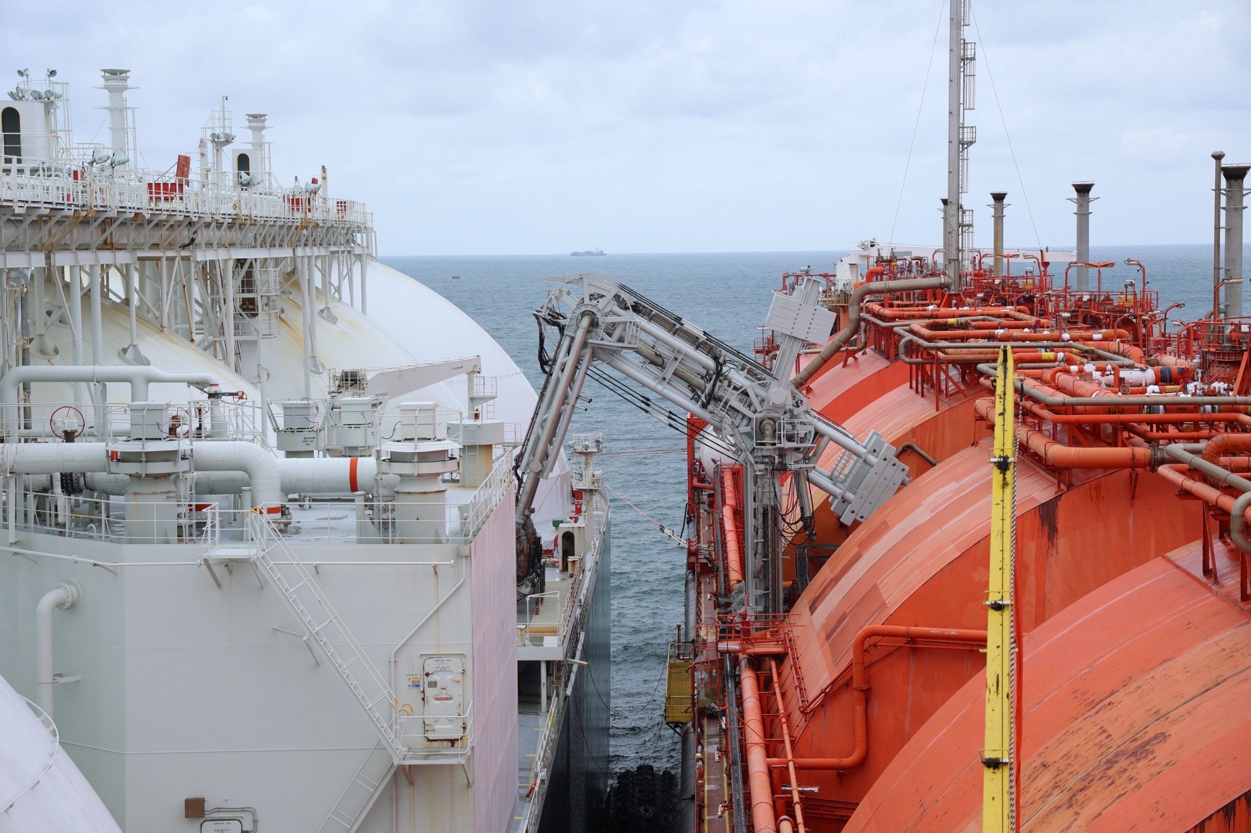 Nusantara Regas Terima Pasokan LNG Perdana dari PGN