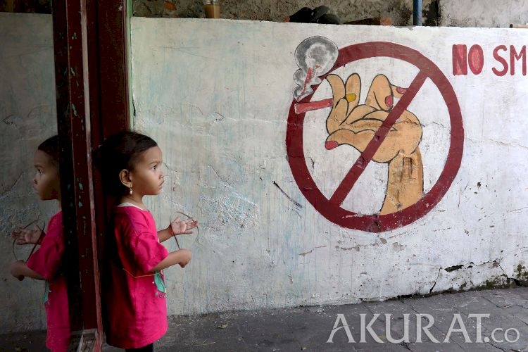 Cara Alami Menghilangkan Bau Asap Rokok yang Menempel di Rambut