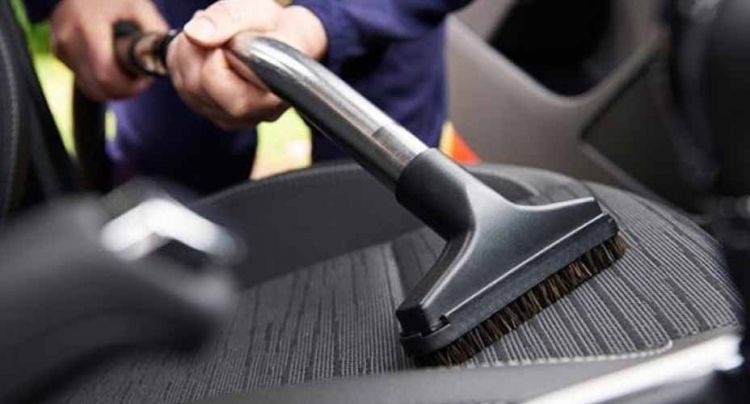 Cara Menghilangkan Bau Rokok di Mobil hingga Tuntas dan Segar Kembali