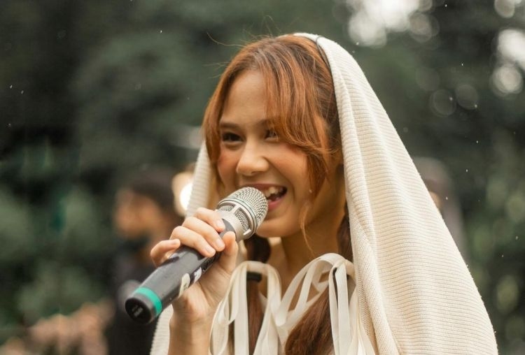 Pita Suara Nadin Amizah Kaku, Sulit Bernyanyi dan Telan Air Liur